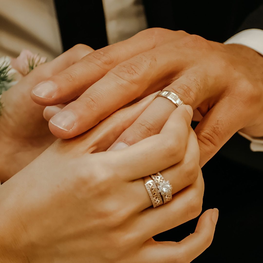 white horse garm (1)